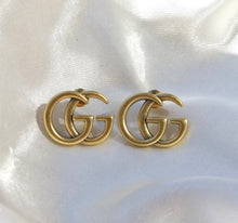 Load image into Gallery viewer, Gema Vintage Stud Earrings
